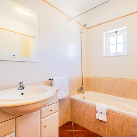Villa Amendoeira - 3 Bedroom *