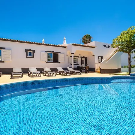 Amendoeira - 3 Bedroom Villa Albufeira