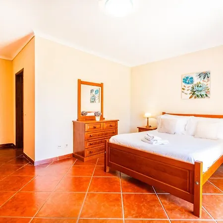 Amendoeira - 3 Bedroom Villa Albufeira