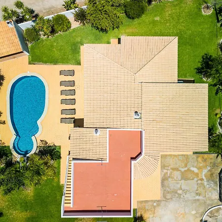 Amendoeira - 3 Bedroom Villa *